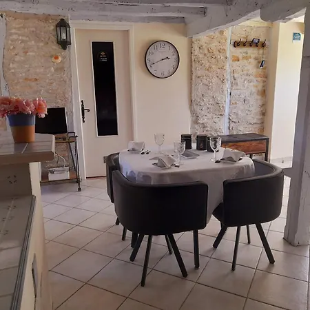 La Causserie, Chambre D'Hotes Avec Piscine Interieure, Pour Vous Seuls !