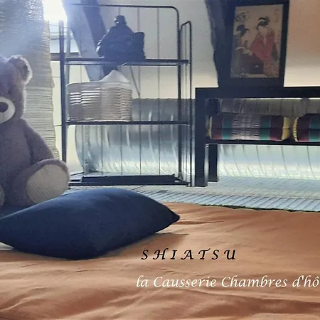 Oda ve Kahvaltı La Causserie, D'hotes Avec Piscine Interieure, Pour Vous Seuls ! Gramat