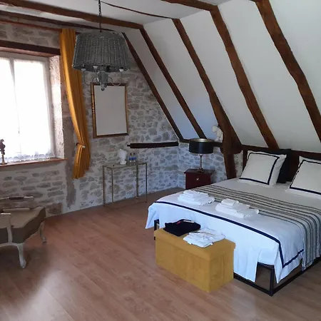 La Causserie, D'hotes Avec Piscine Interieure, Pour Vous Seuls ! Nocleg ze śniadaniem 4*