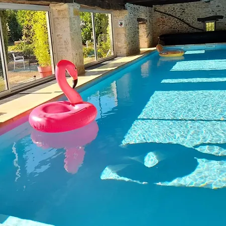 Nocleg ze śniadaniem La Causserie, D'hotes Avec Piscine Interieure, Pour Vous Seuls !