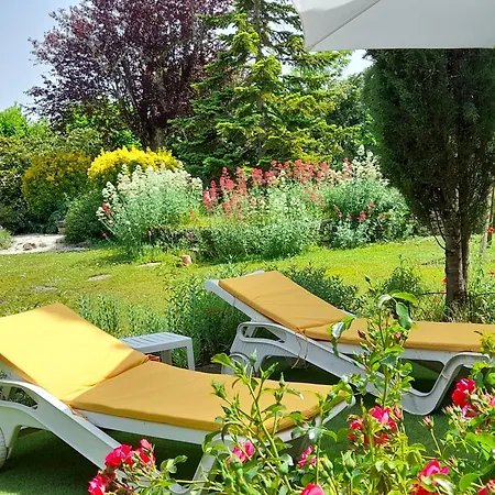 La Causserie, D'hotes Avec Piscine Interieure, Pour Vous Seuls !