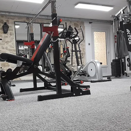 Bed & Breakfast La Causserie, D'hotes Avec Piscine Interieure, Pour Vous Seuls ! 4*