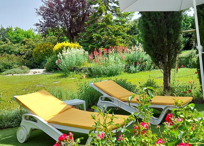 La Causserie, D'hotes Avec Piscine Interieure, Pour Vous Seuls !