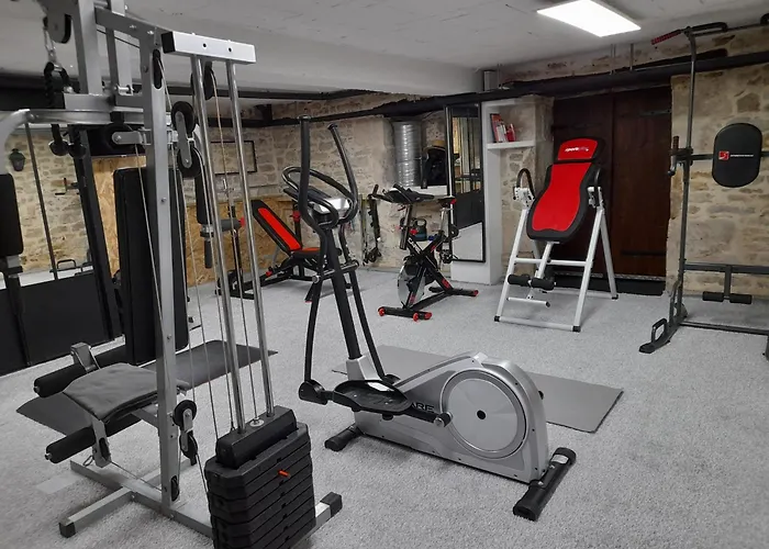 Bed & Breakfast La Causserie, D'hotes Avec Piscine Interieure, Pour Vous Seuls !