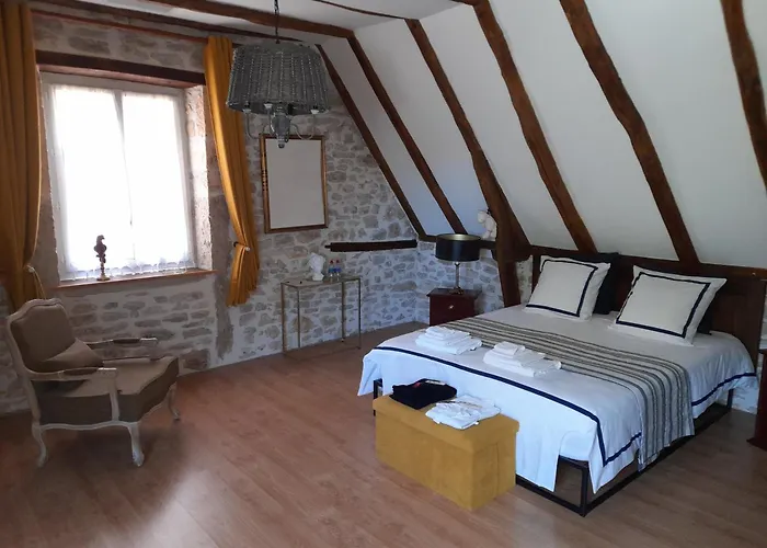 La Causserie, D'hotes Avec Piscine Interieure, Pour Vous Seuls ! Bed & Breakfast 4*